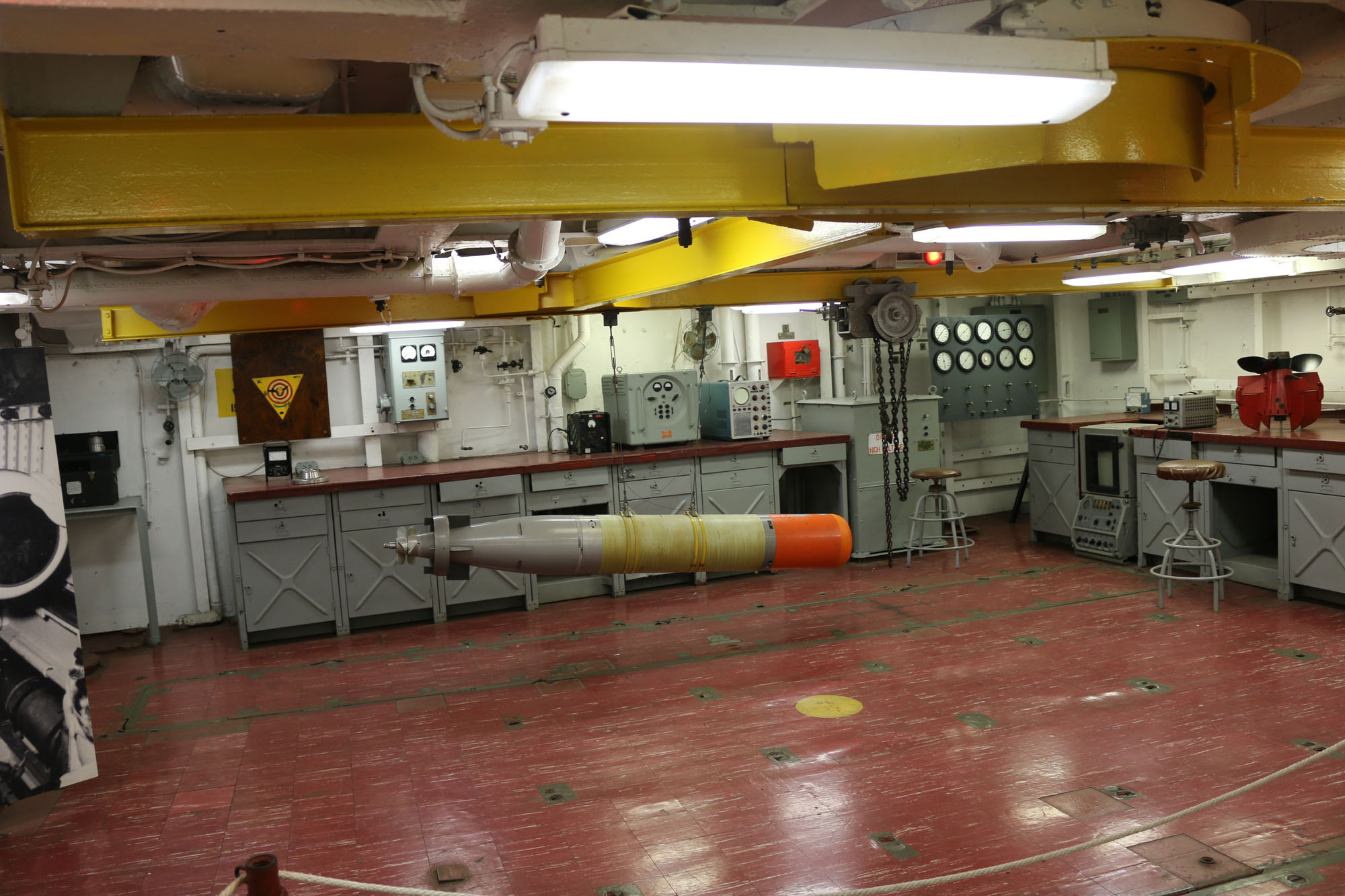 USS Yorktown photo 16