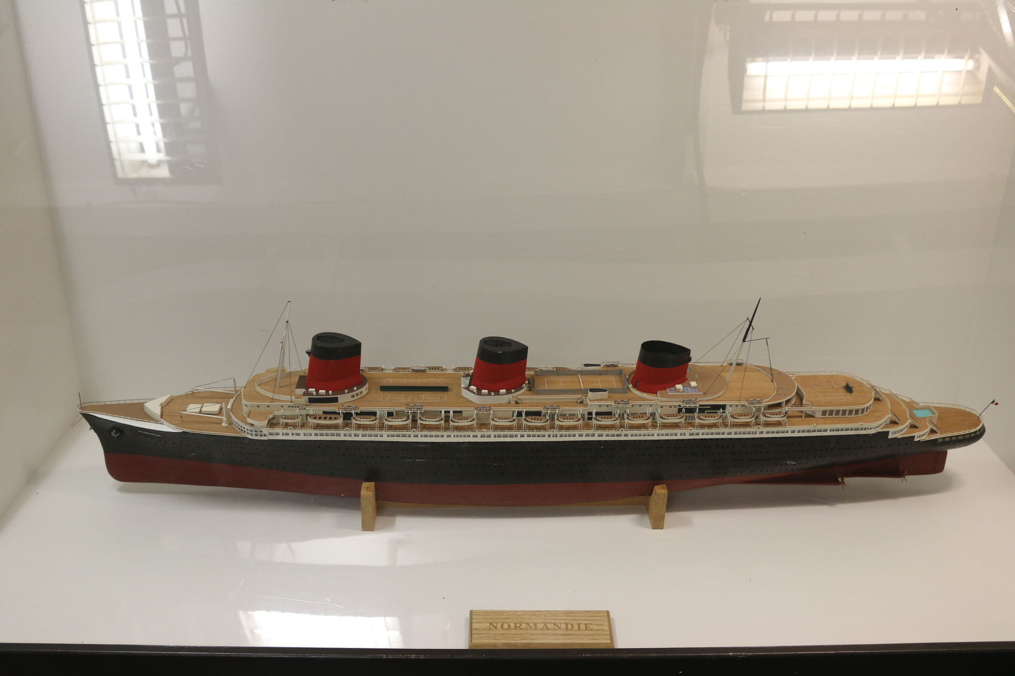 USS Yorktown photo 26